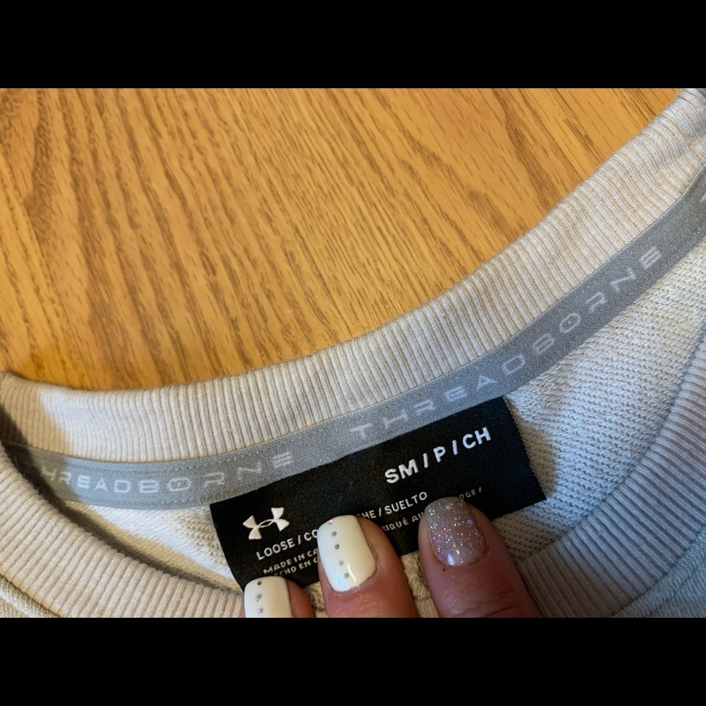 Under Armour pullover - Picture 3 of 3
